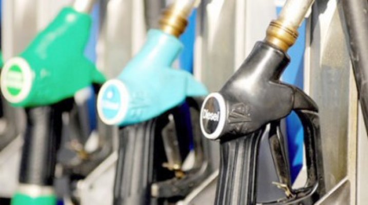 Petrom a ieftinit benzina